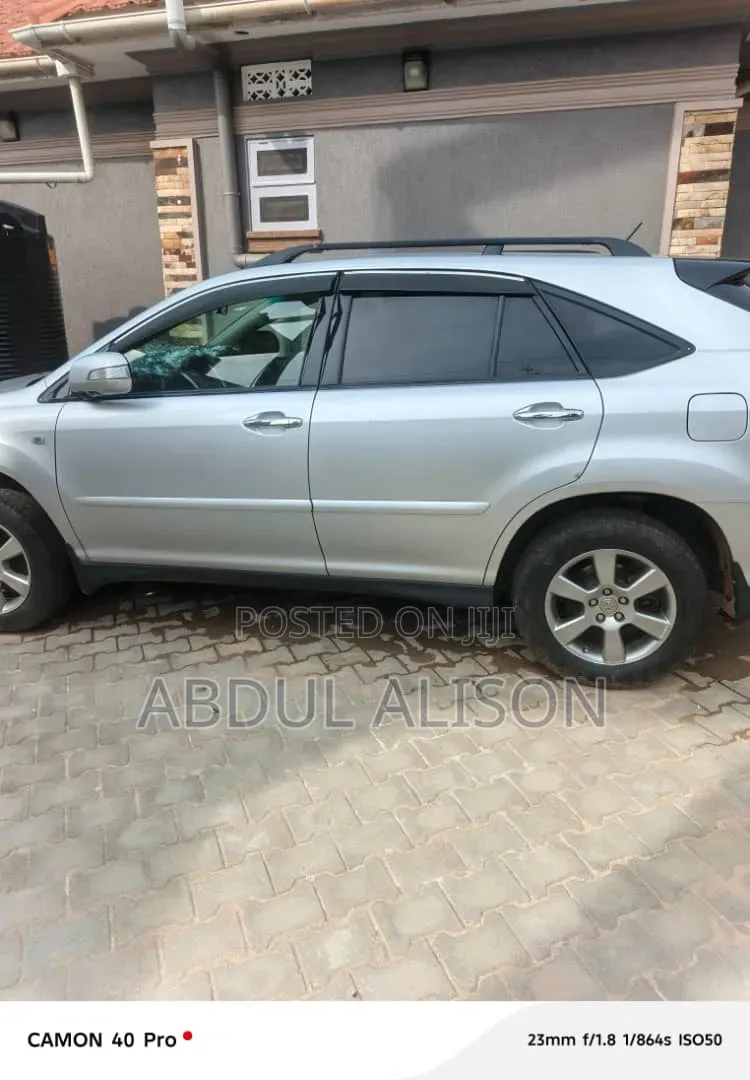 Toyota Harrier 2011 Silver