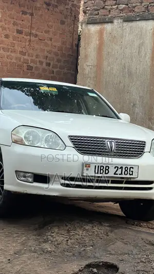 Toyota Mark II 2.0 RWD 2004 White