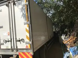 Refrigerator Truck for Sale