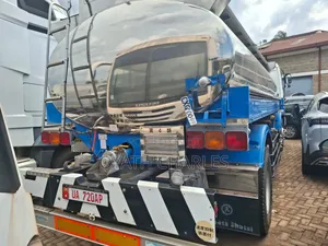 Isuzu Giga Milk Tanker