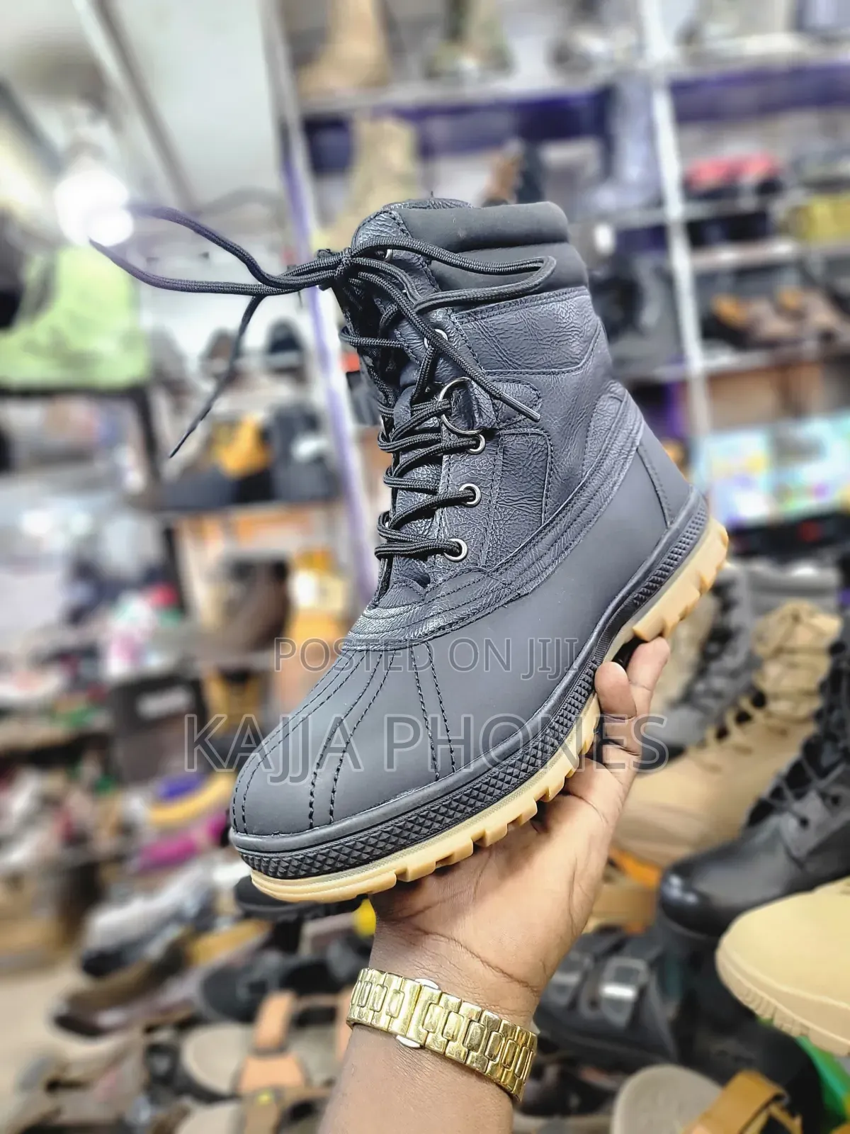 A533 Boots
