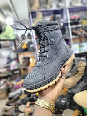 A533 Boots