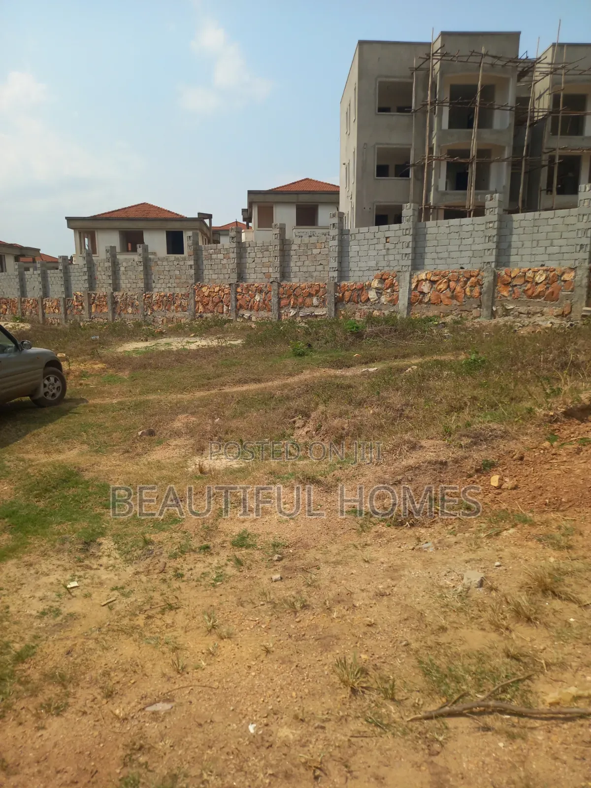 Kira Plots on Sale in an Organised Neighbourhood