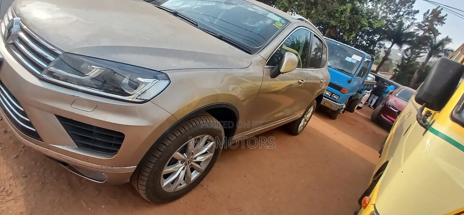 Volkswagen Touareg TDI Executive AWD 4MOTION 2015 Gold