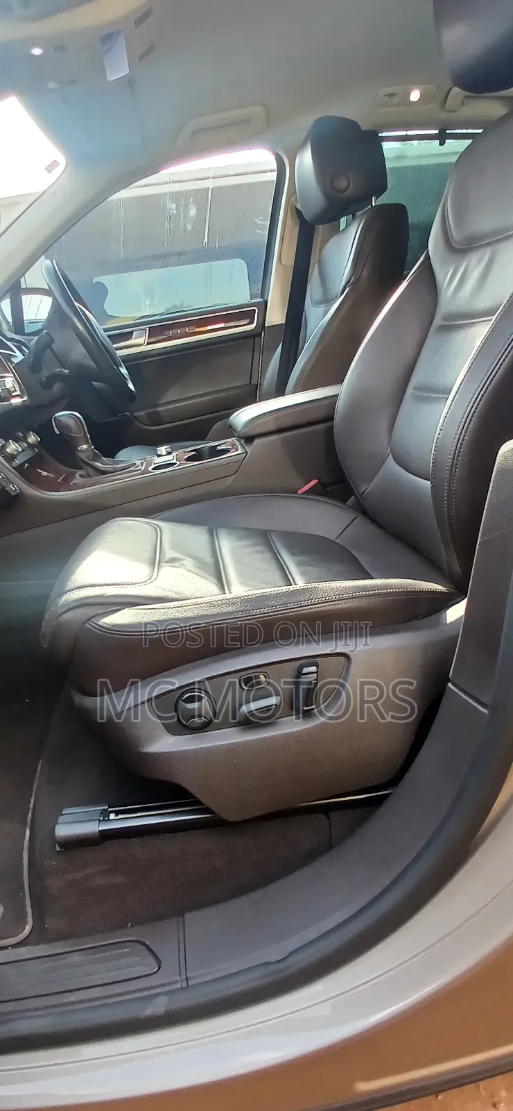 Volkswagen Touareg TDI Executive AWD 4MOTION 2015 Gold