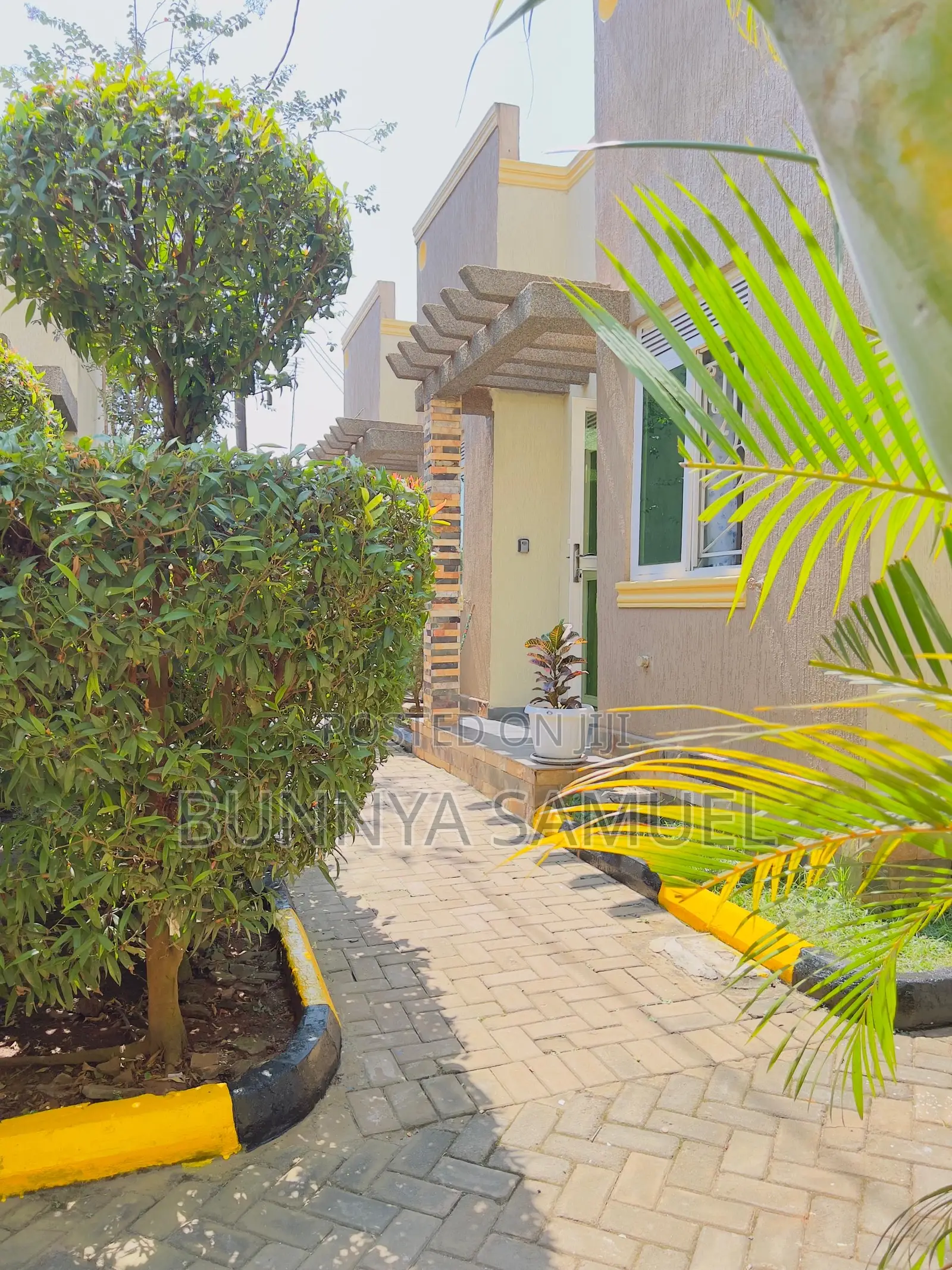 Furnished 1bdrm Apartment in Hillcrest Apartment, Central Division