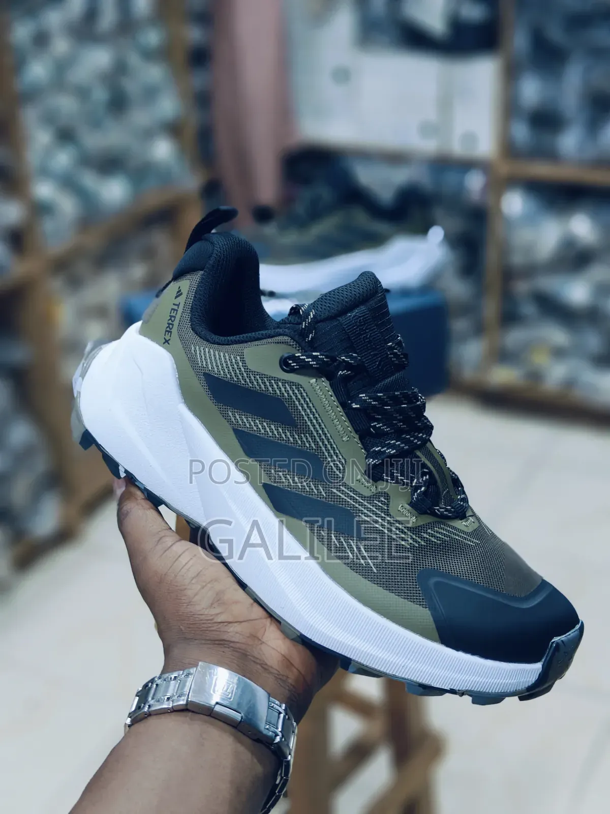 Classic Shoes And Sneakers For Both Women And Men At Affordable Prices