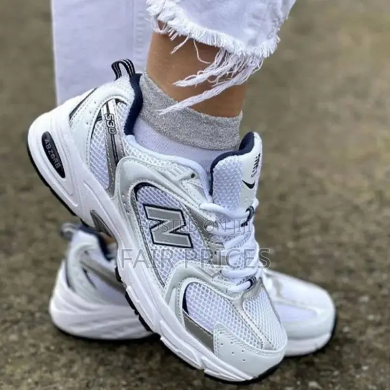 530 New Balance Sneakers