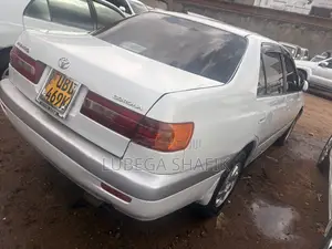 Toyota Corona Premio 2000 White