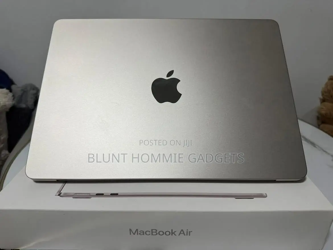 Laptop Apple MacBook Air 2022 M2 16GB Apple M2 SSD 512GB