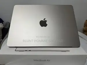 Laptop Apple MacBook Air 2022 M2 16GB Apple M2 SSD 512GB