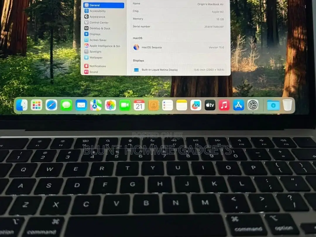 Laptop Apple MacBook Air 2022 M2 16GB Apple M2 SSD 512GB