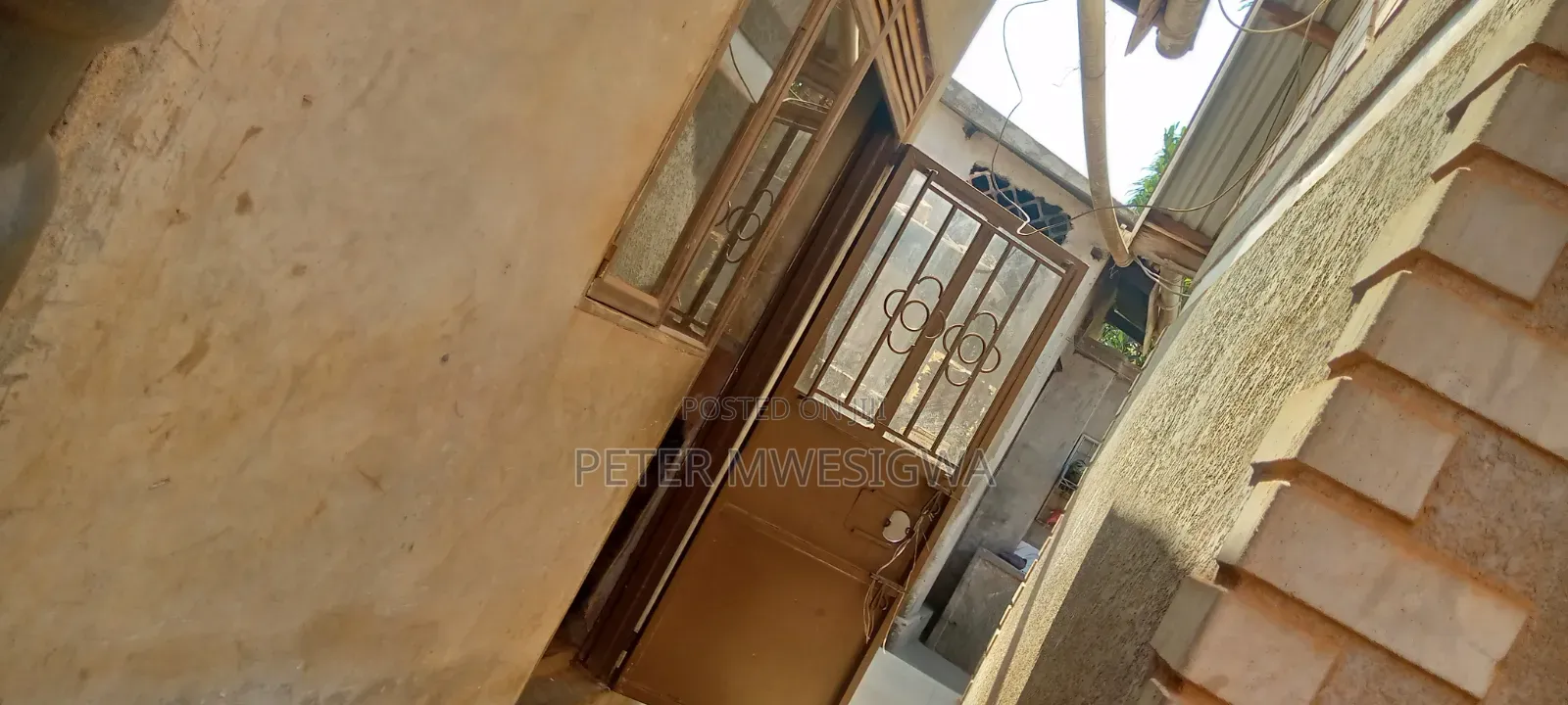 10bdrm House in Nabweru for sale