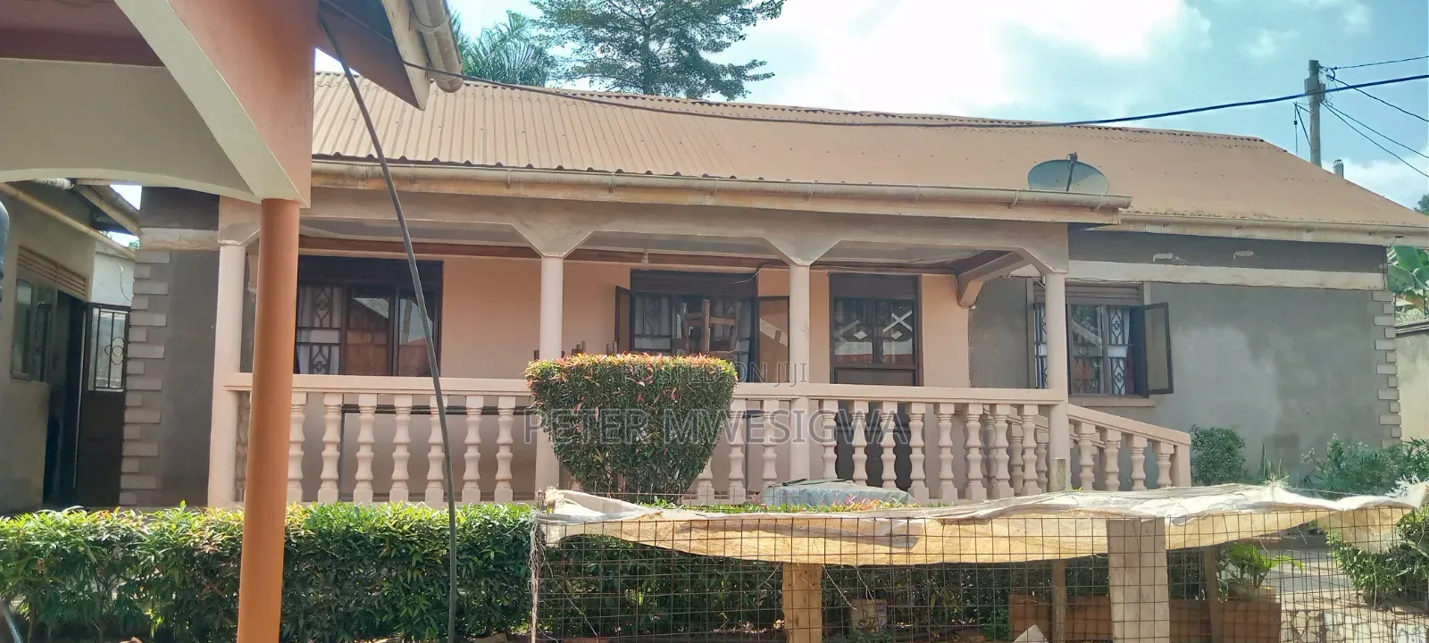 10bdrm House in Nabweru for sale