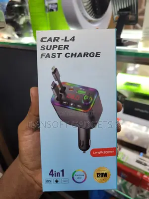 4-in-1super Fast Car Charger Retractable Cables Bluetooth