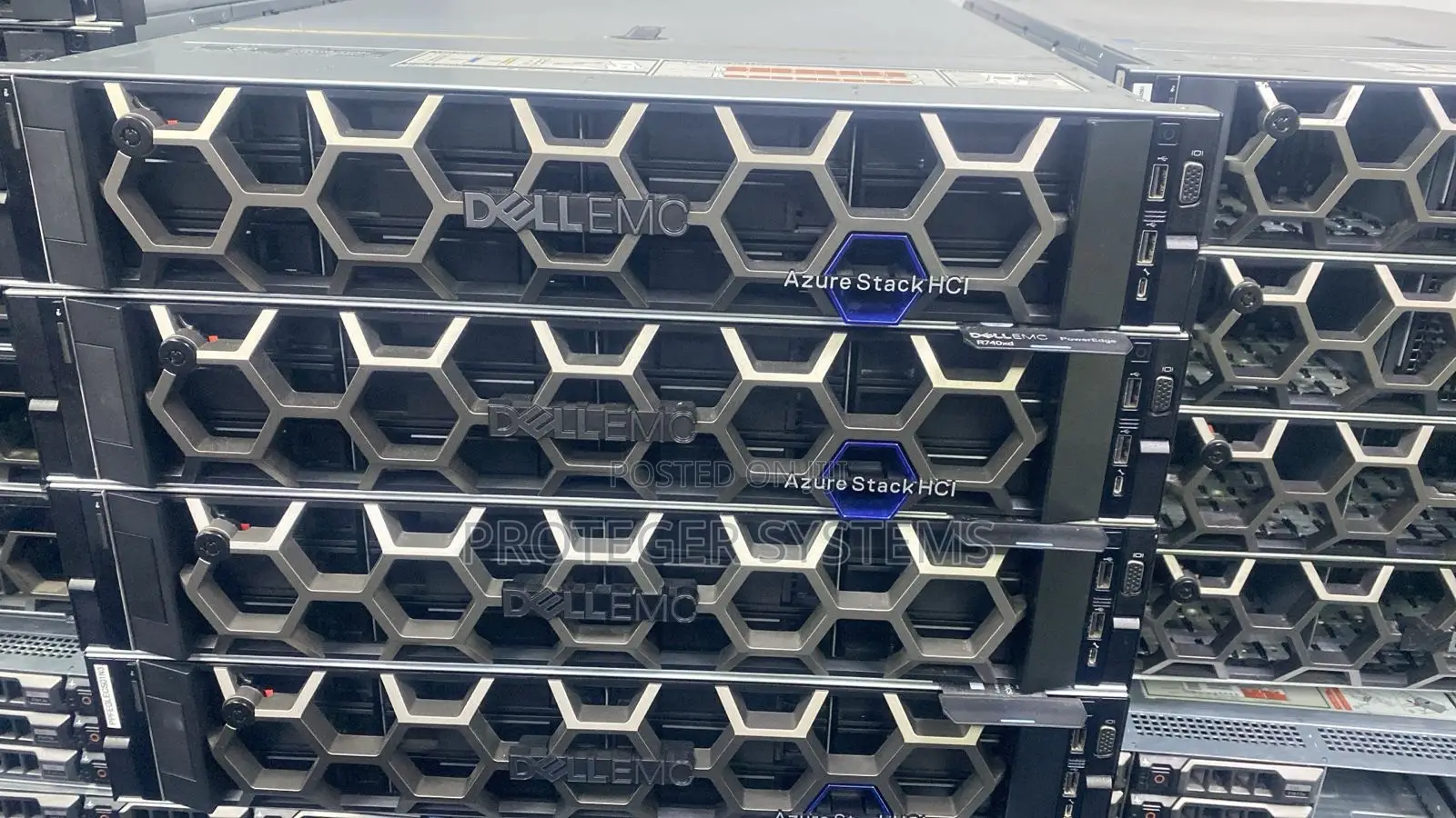 Server Dell PowerEdge R740xd 32GB Intel Xeon HDD+SSD 6T