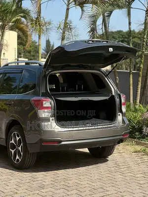 Subaru Forester 2.0XT Premium AWD 2016 Gray