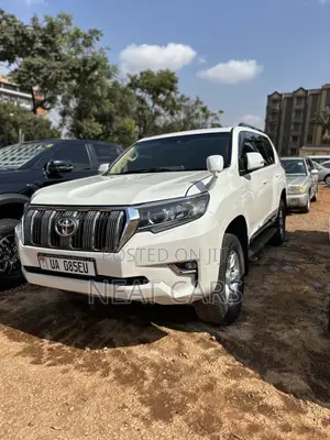 Toyota Land Cruiser Prado 2018 White