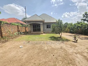 3bdrm House in Buloba, Central Division for sale