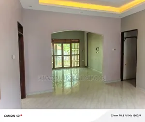 3bdrm Bungalow in Nsangi, Central Division for sale