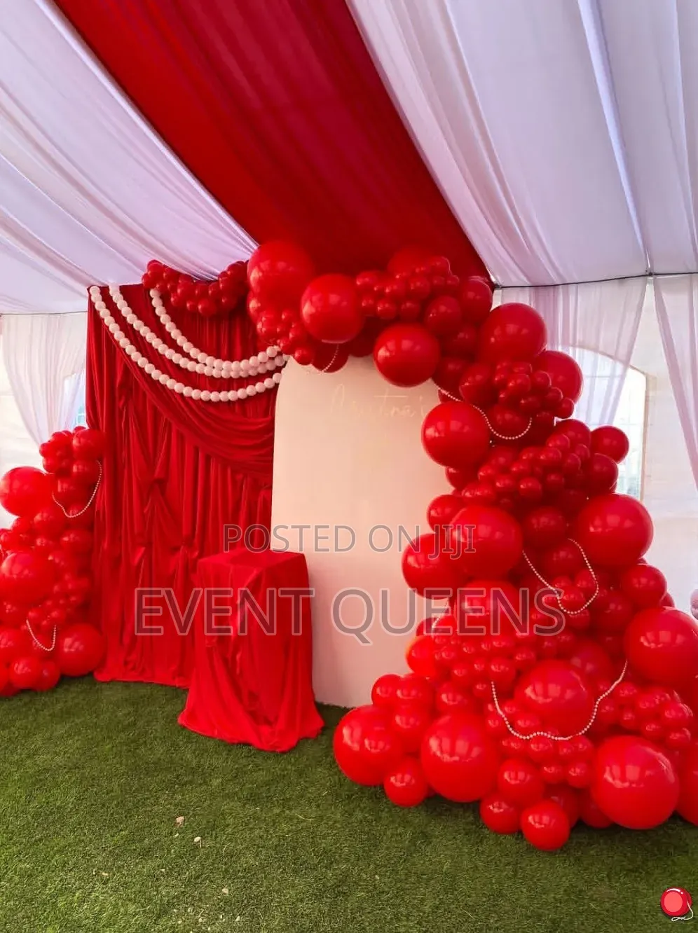 Elegant and Modern Decorations at Negotiable Price