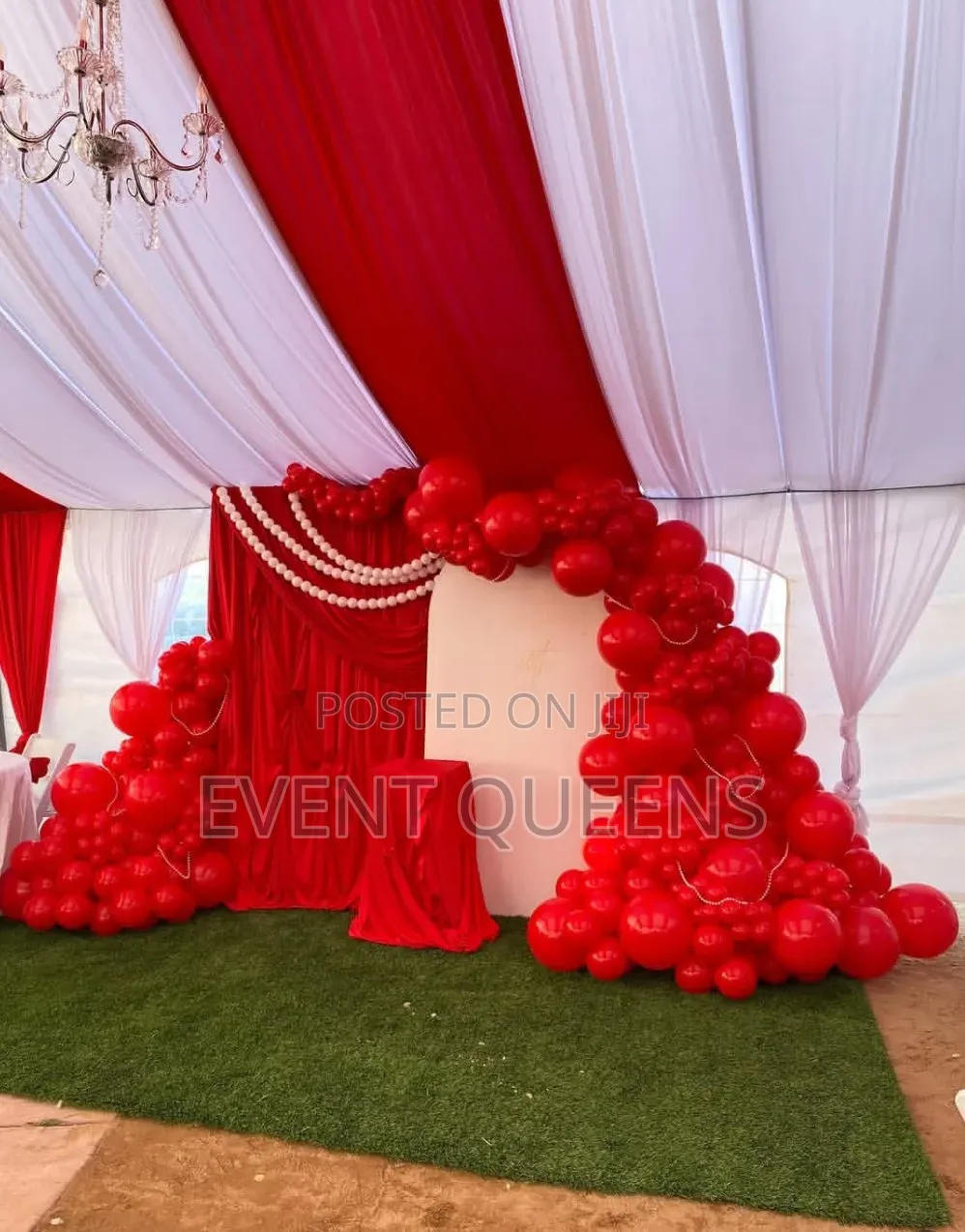 Elegant and Modern Decorations at Negotiable Price