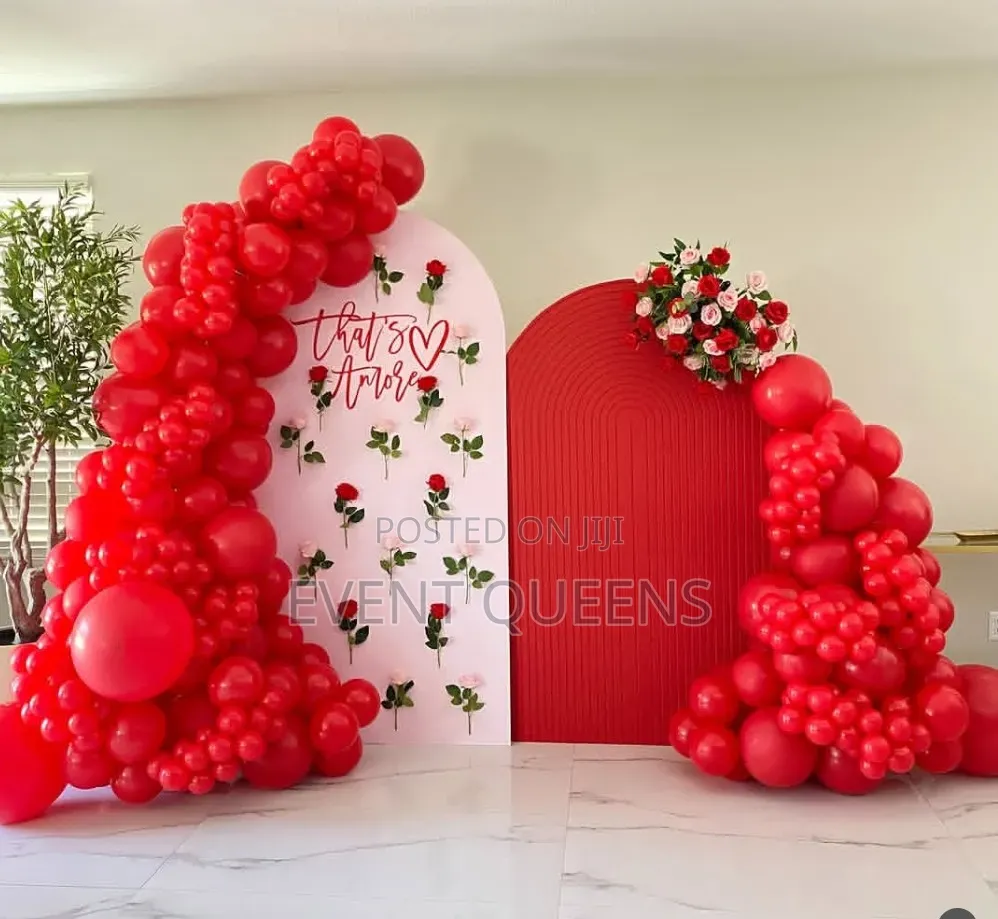 Elegant and Modern Decorations at Negotiable Price