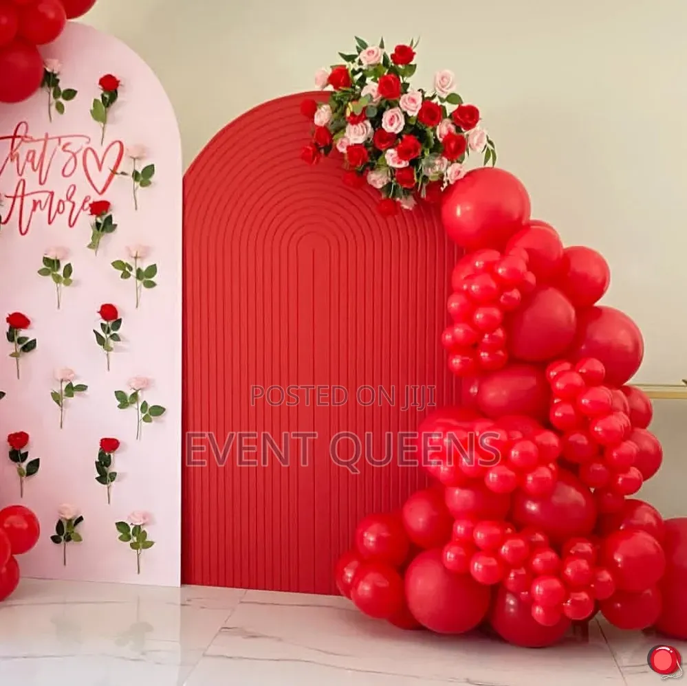 Elegant and Modern Decorations at Negotiable Price