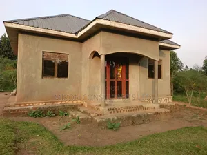 3bdrm House in Kavule, Central Division for sale