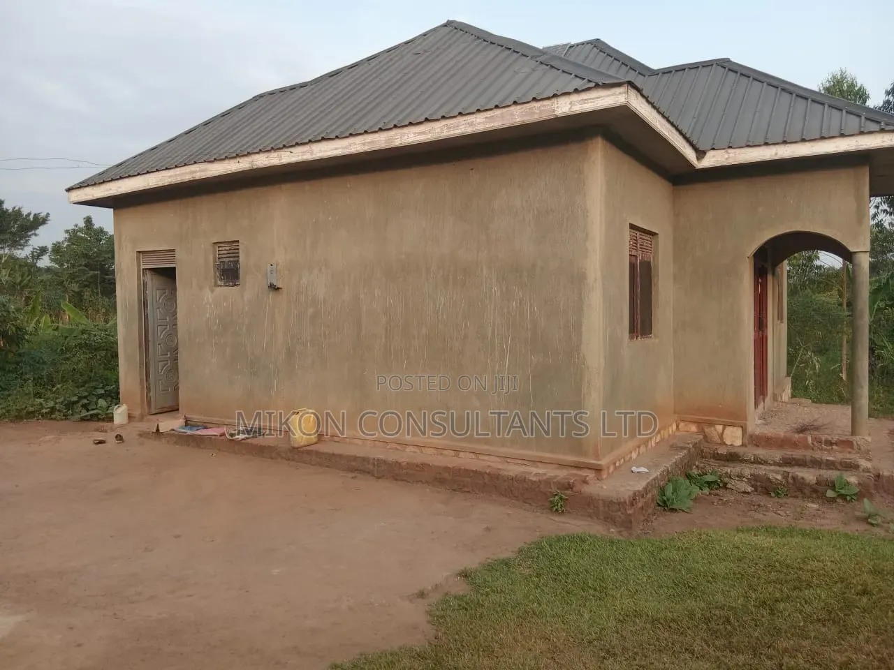 3bdrm House in Kavule, Central Division for sale