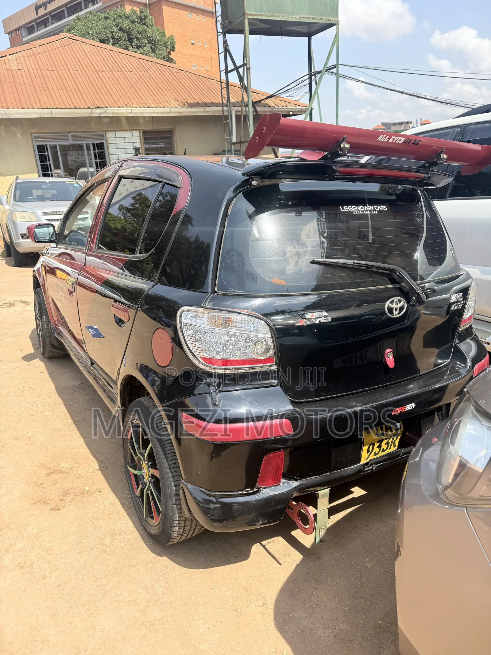 Toyota Vitz 2007 Red