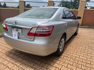 Toyota Premio 2011 Silver