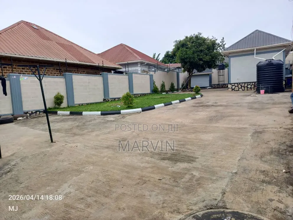 3bdrm House in Nalumunye  Estates, Bulenga for sale