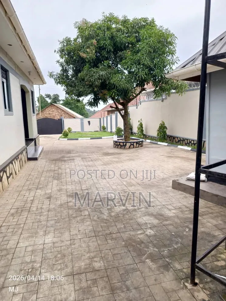 3bdrm House in Nalumunye  Estates, Bulenga for sale