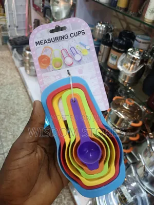 6-Piece Set of Nesting Measuring Cups and Spoons.