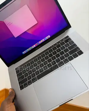 Laptop Apple MacBook Pro 2019 32GB Intel Core i9 SSD 256GB