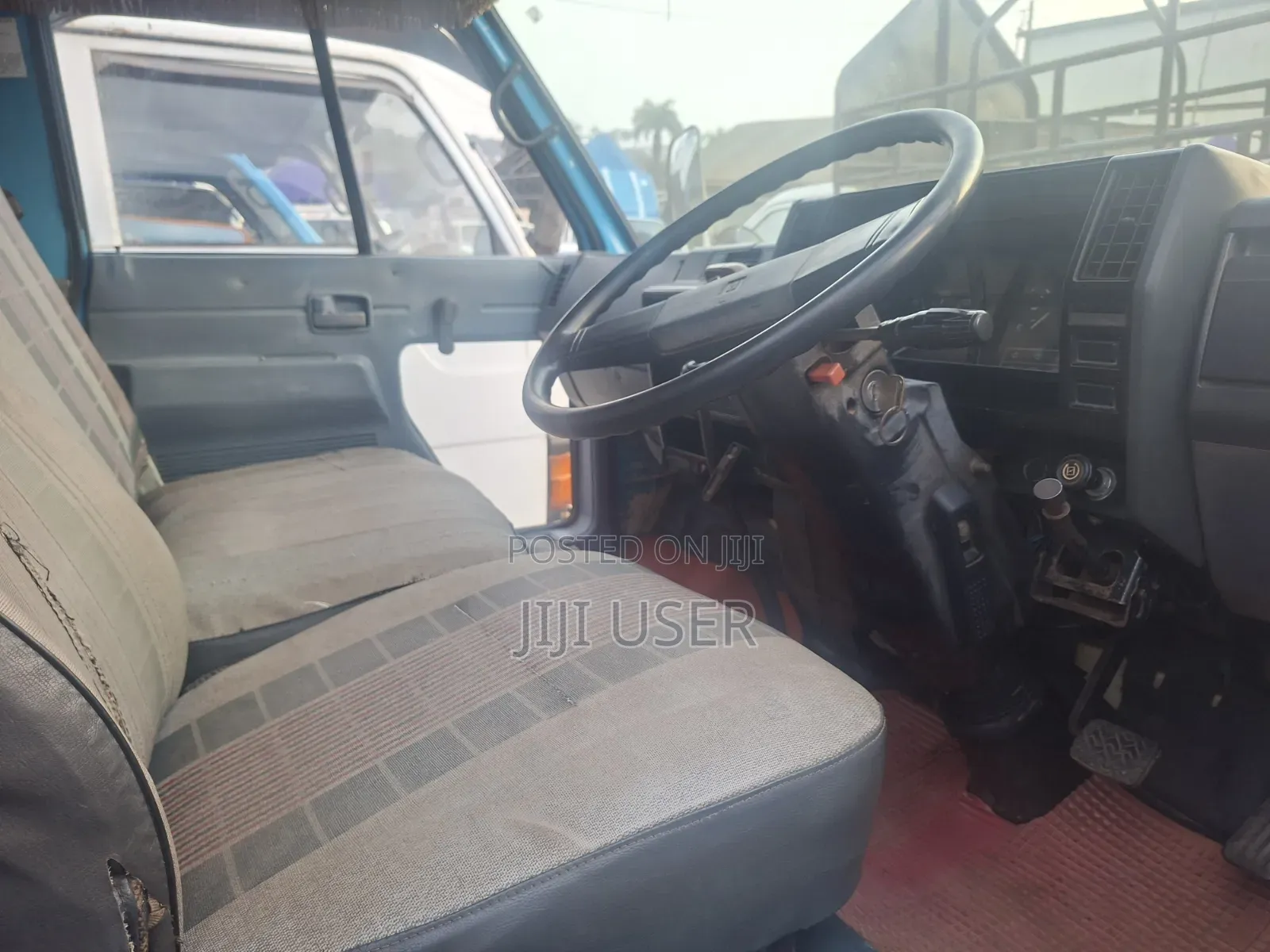 Isuzu Elf Dumper