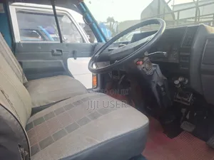 Isuzu Elf Dumper