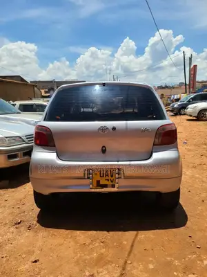 Toyota Vitz 1.5 FWD 3dr 2008 Gray