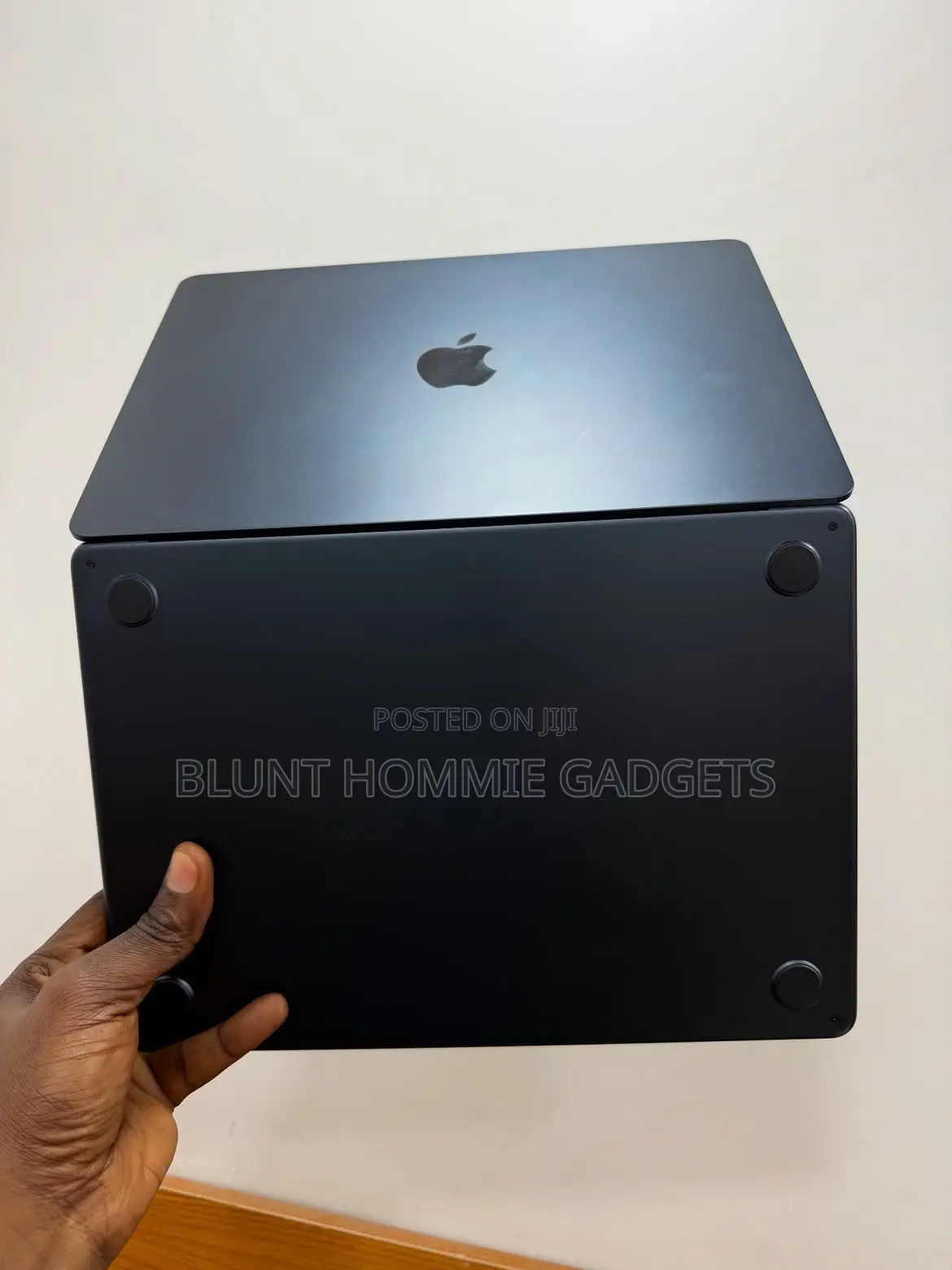 Laptop Apple MacBook Air 2024 M3 8GB Apple M3 SSD 256GB
