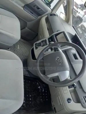 Toyota Noah 2.0 143hp FWD (8 Seater) 2010 Blue