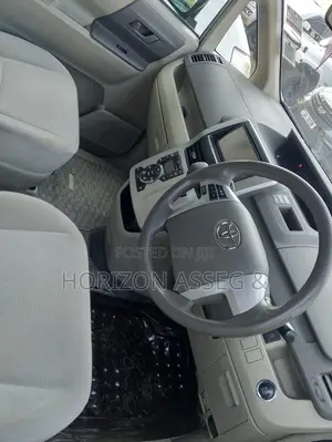 Toyota Noah 2.0 143hp FWD (8 Seater) 2010 Blue