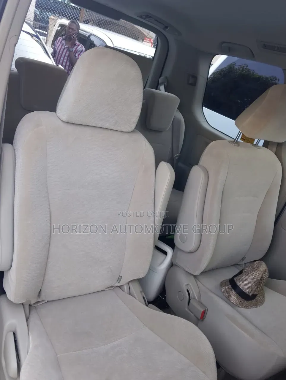 Toyota Noah 2.0 143hp FWD (8 Seater) 2010 Blue