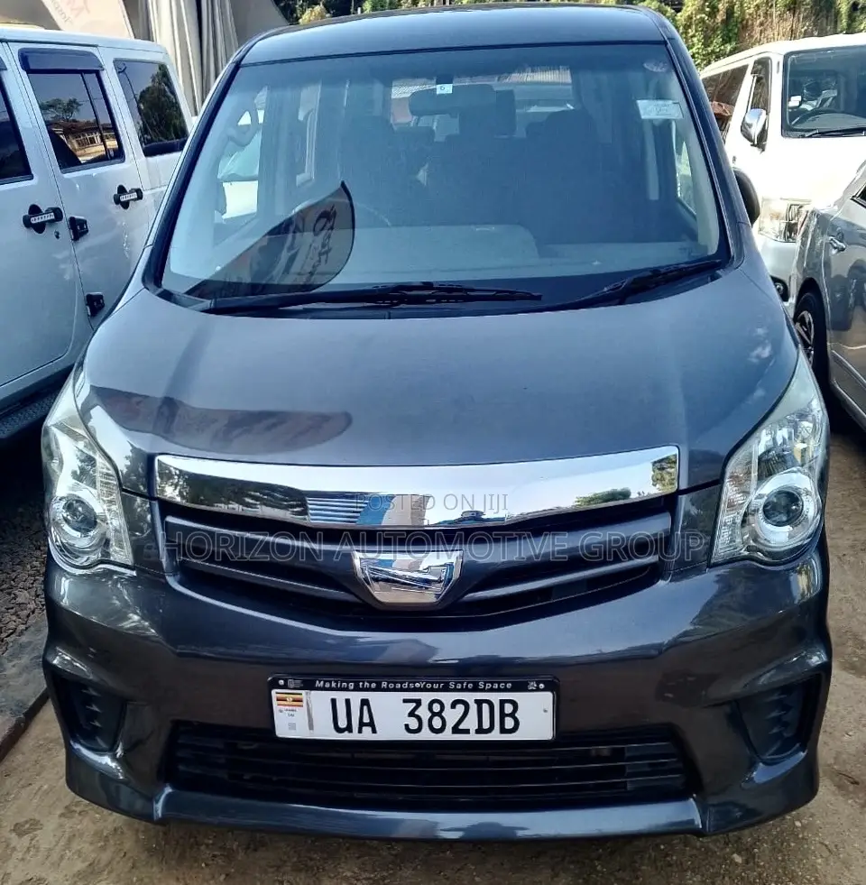 Toyota Noah 2.0 143hp AWD (8 Seater) 2010 Gray
