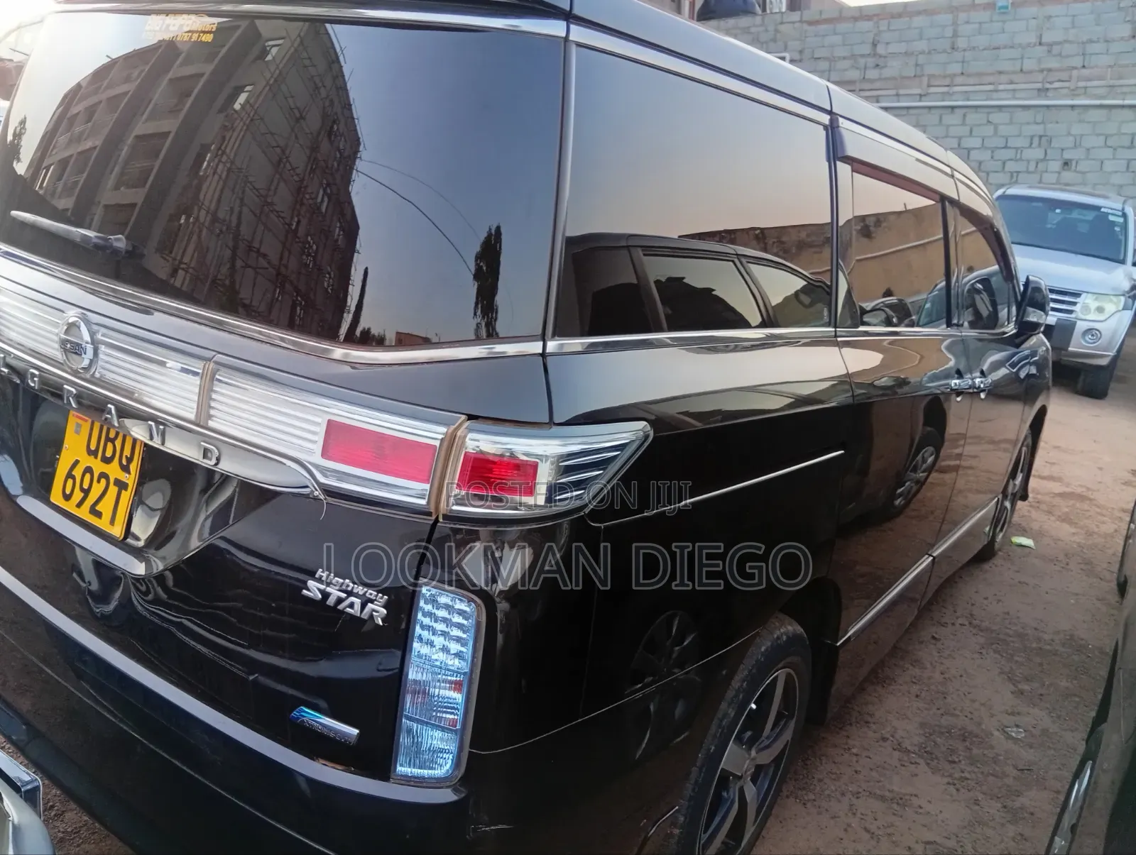 Nissan Elgrand SV Premium 2014 Black