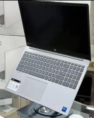 New Laptop HP 15-fd0290ns 16GB Intel Core i7 SSD 512GB