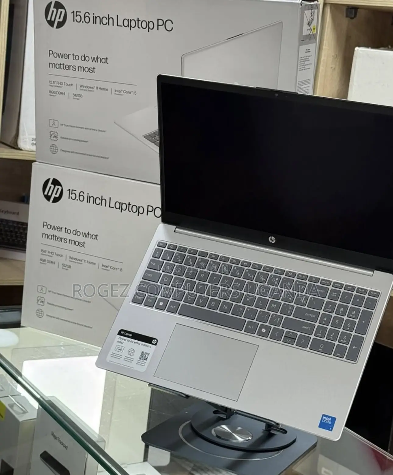 New Laptop HP 15-fd0290ns 16GB Intel Core i7 SSD 512GB