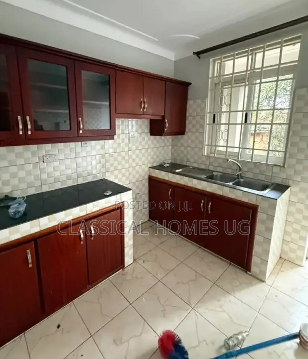 3bdrm Apartment in Lubowa Entebbe Road, Central Division for rent