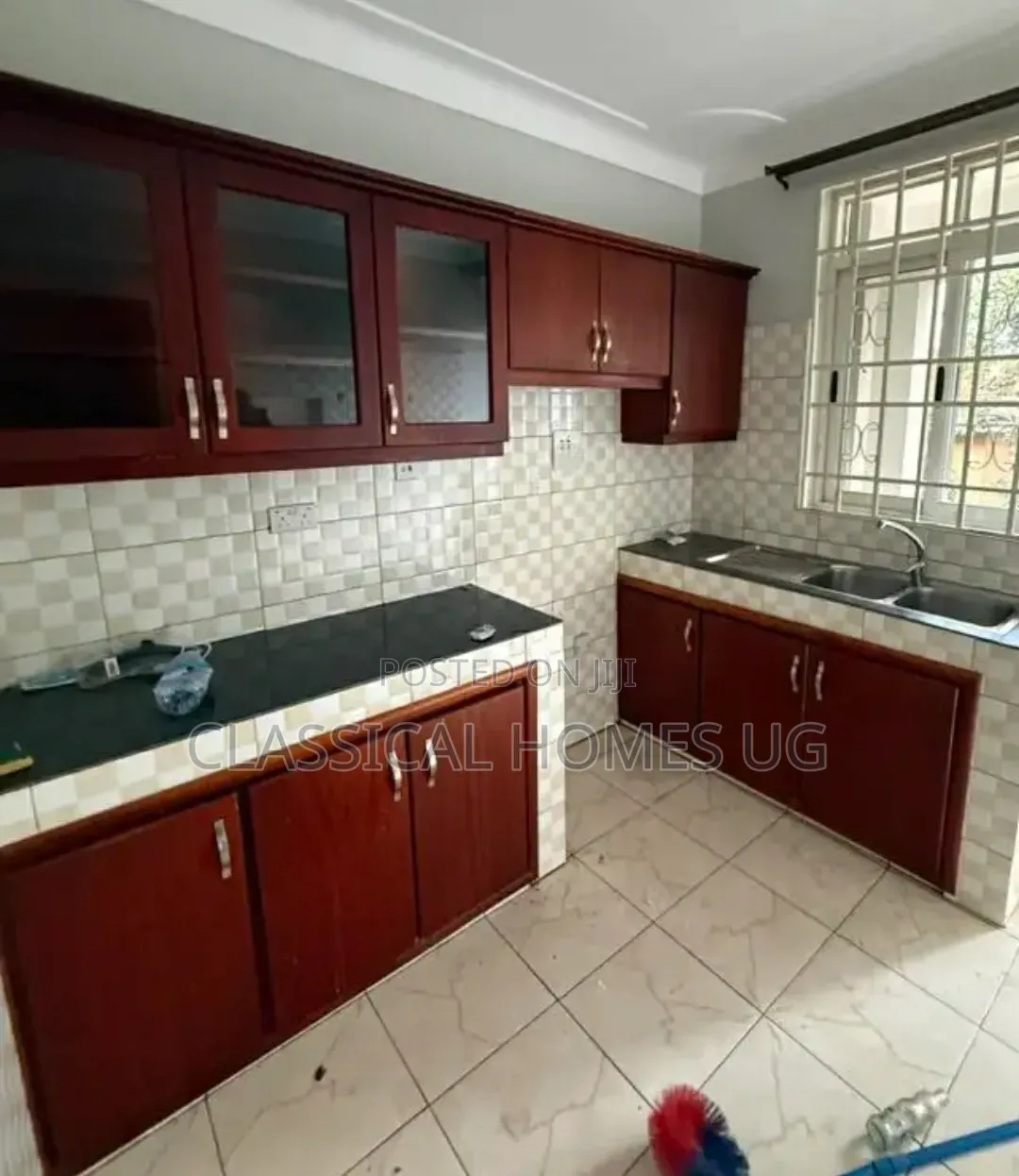 3bdrm Apartment in Lubowa Entebbe Road, Central Division for rent