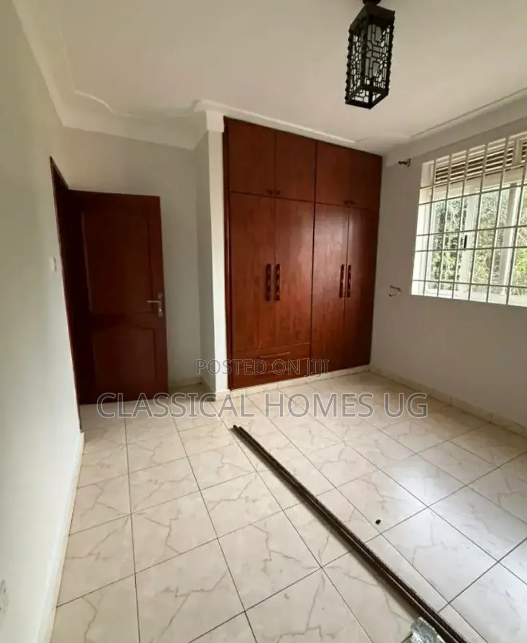 3bdrm Apartment in Lubowa Entebbe Road, Central Division for rent